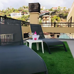 Estudio Con Amplia Terraza En Apartamento
